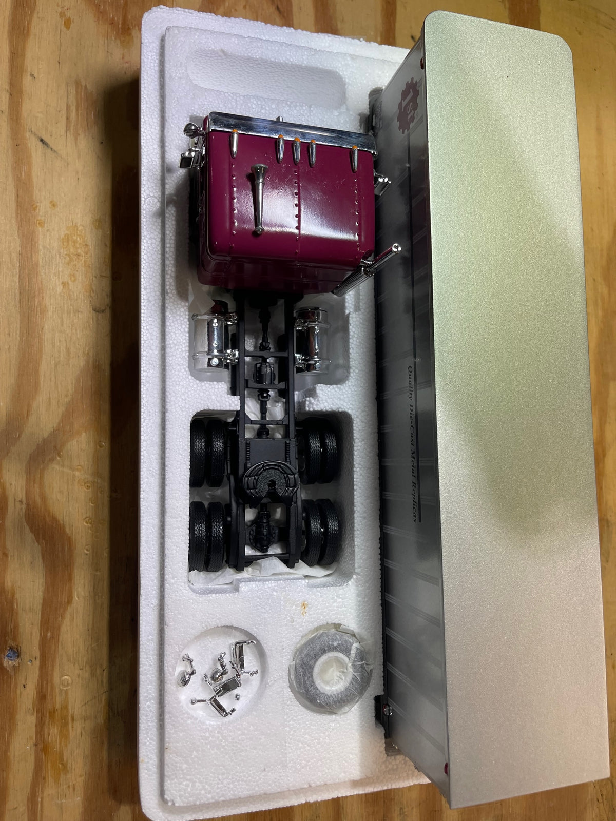 Kenworth - T2000 Semi-remorque 2005 - Modèle Presse - 1/43 - Autos